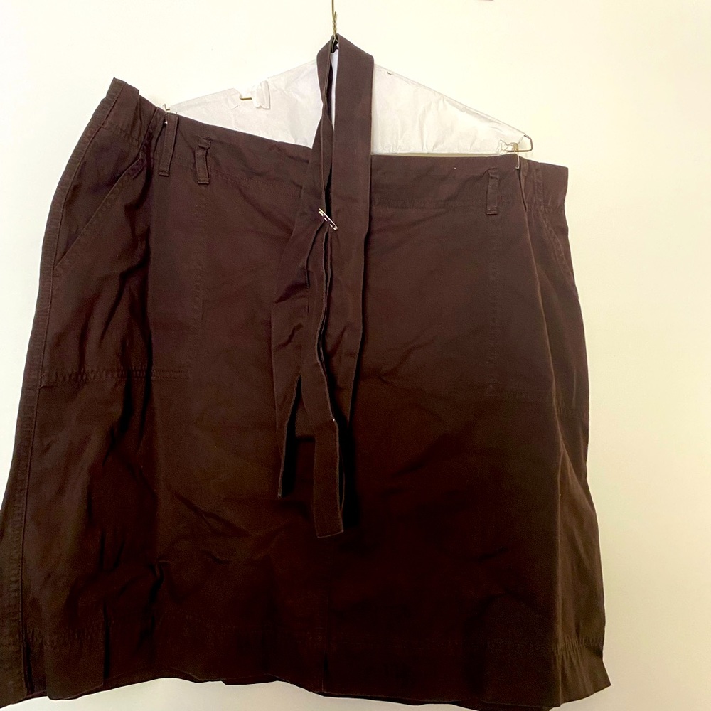 Nice skirt brown color